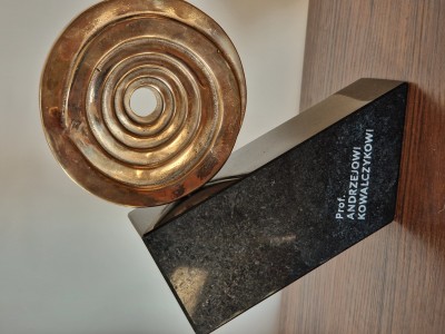 Click to zoom the picture.